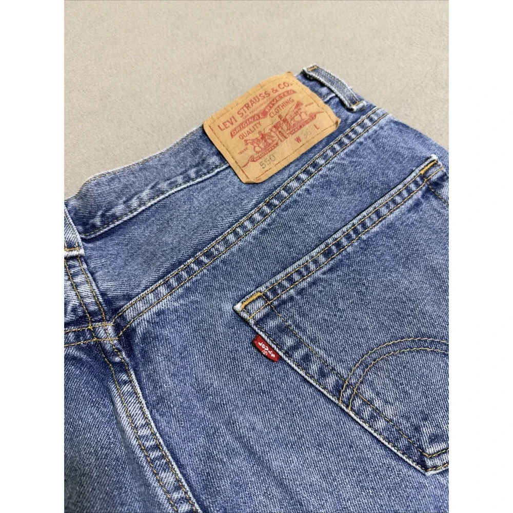 Vintage Levis 550 Shorts Men 36 Relaxed Fit Baggy Jorts Skate Y2K Med Wash Denim